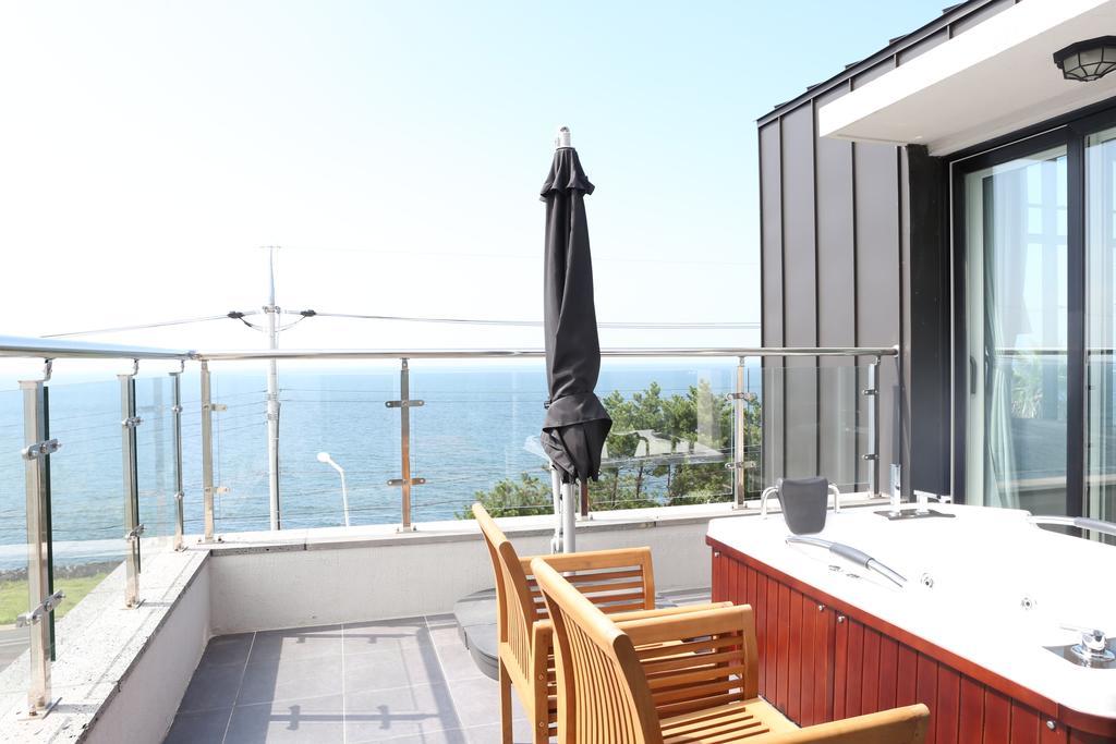 Plumeria Pension Jeju Exterior photo