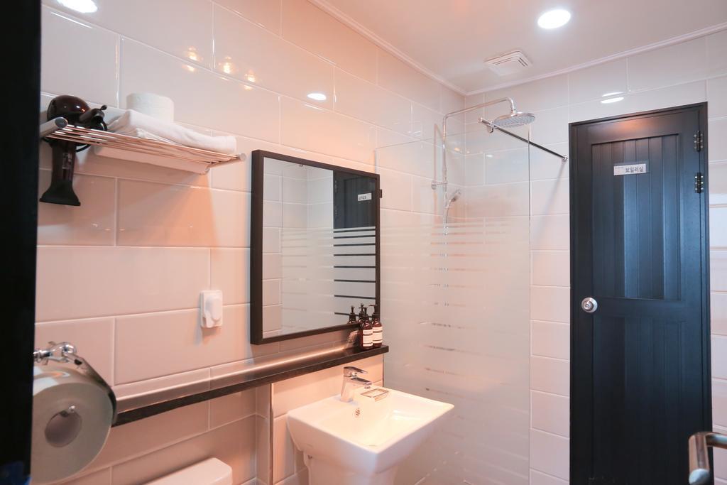 Plumeria Pension Jeju Exterior photo