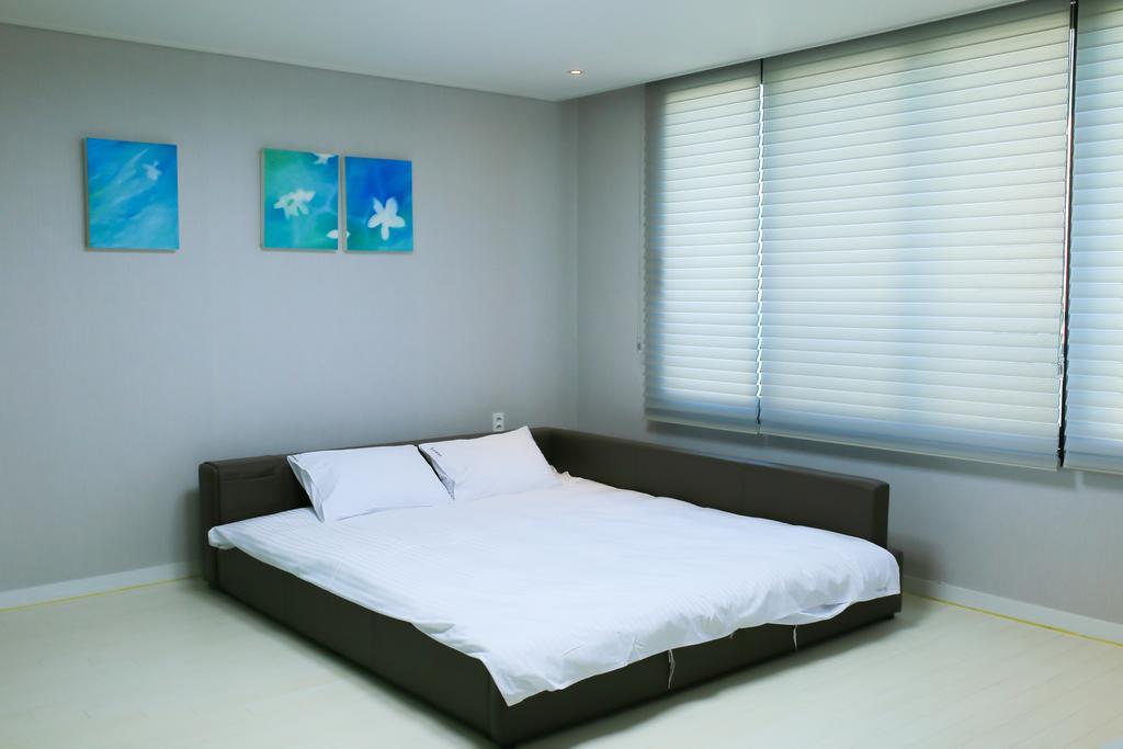 Plumeria Pension Jeju Exterior photo